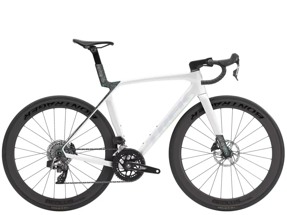 Preiswert Trek Madone SL 6 AXS Gen 8 Crystal White/Smoke 2026 - XS